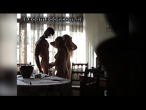 ❤️ געשלעכט פרענדז פאַרבעטן אַ ריז מענטש און אַ דרייסאַם מיט אים ❤ סלוץ אין פּאָרן yi.xlxxporno.ru ️❤